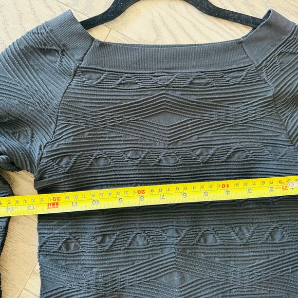 Joseph Ribkoff Textured Knit Bodycon Top - Picture 7 of 8